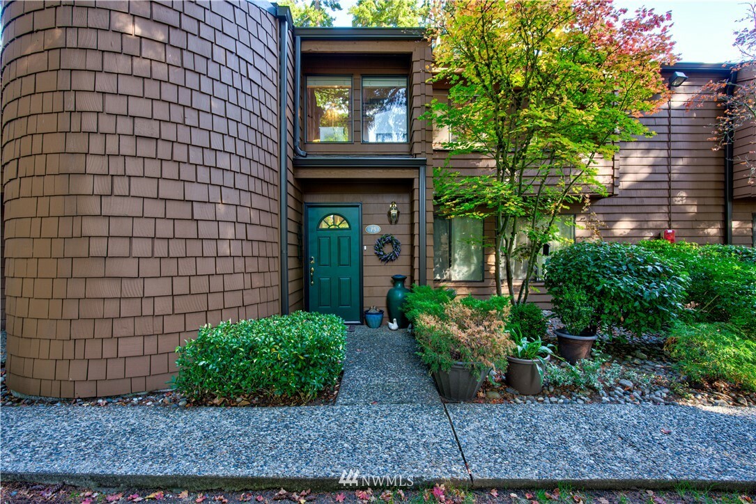 Property Photo:  11414 NE 128th Street 75  WA 98034 