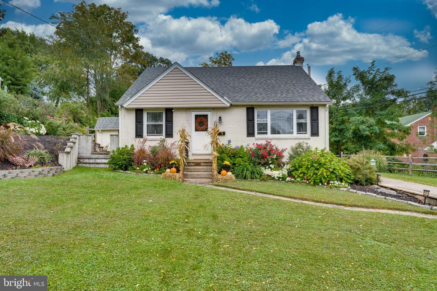 Property Photo:  532 N Manoa Road  PA 19083 