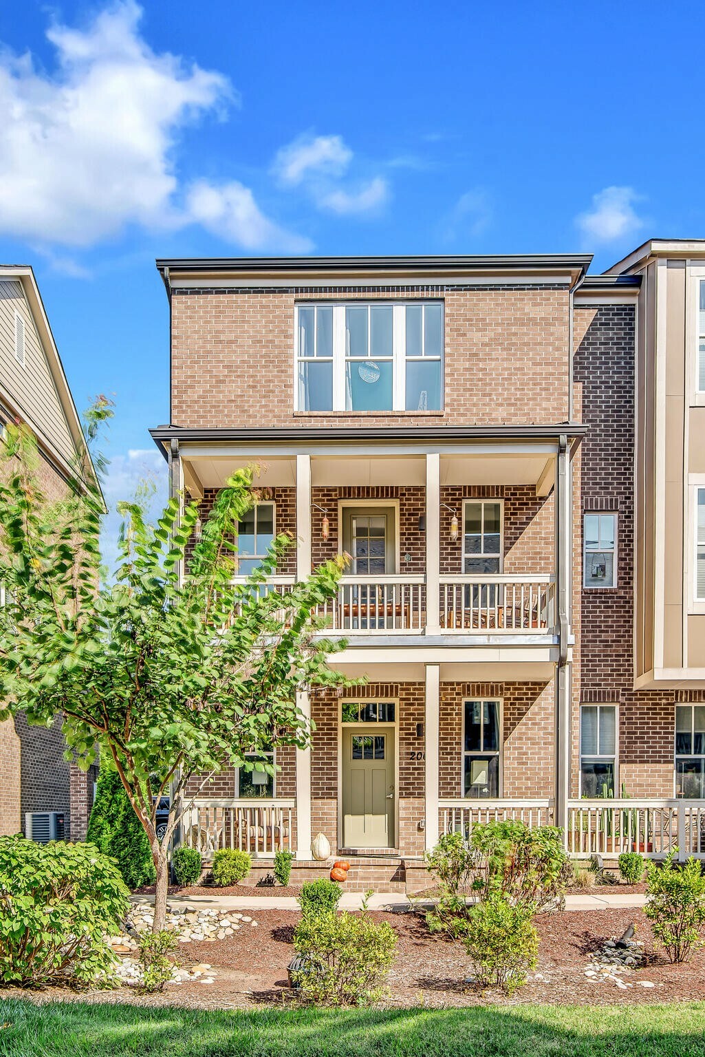 Property Photo: 206 Porter Village Cir TN 37206