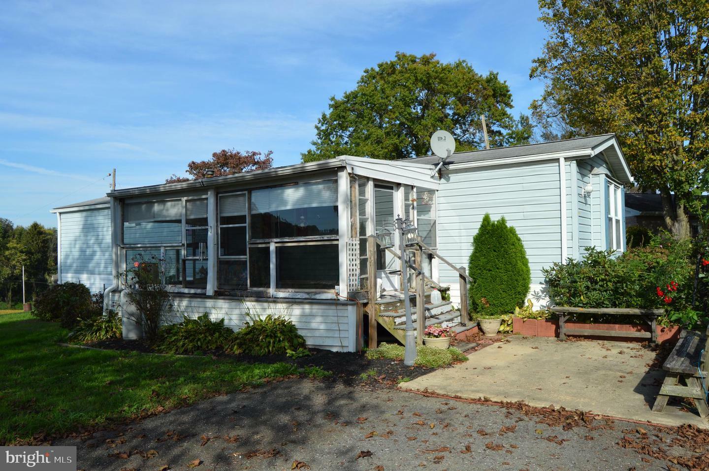 Property Photo:  572 Pennsy  PA 17560 