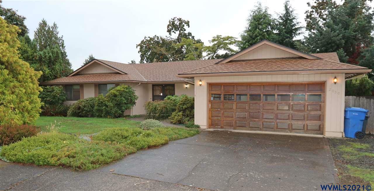 Property Photo:  2050  Engel Ct NW  OR 97304 