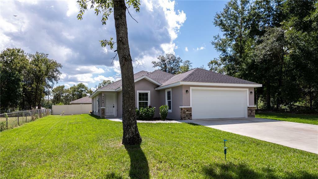 Property Photo:  9364 SE 158th Street  FL 34491 