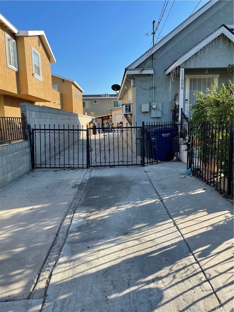 Property Photo: 11606 209th Street CA 90715