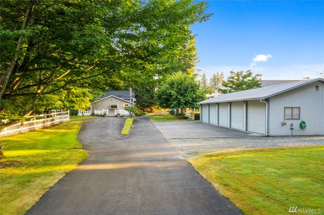 Property Photo: 1125 Dyer Rd WA 98294