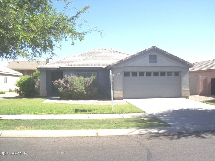 Property Photo: 734 W Orchard Way AZ 85233