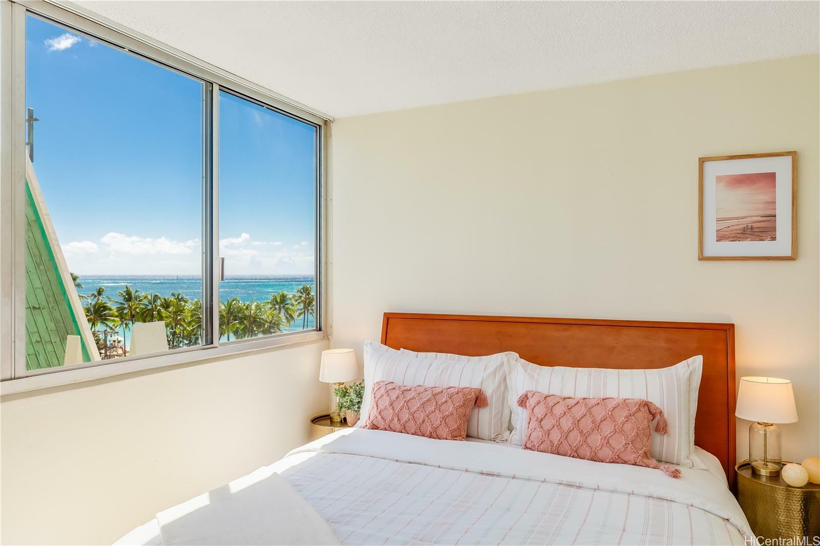 Property Photo:  2500 Kalakaua Avenue 704  HI 96815 