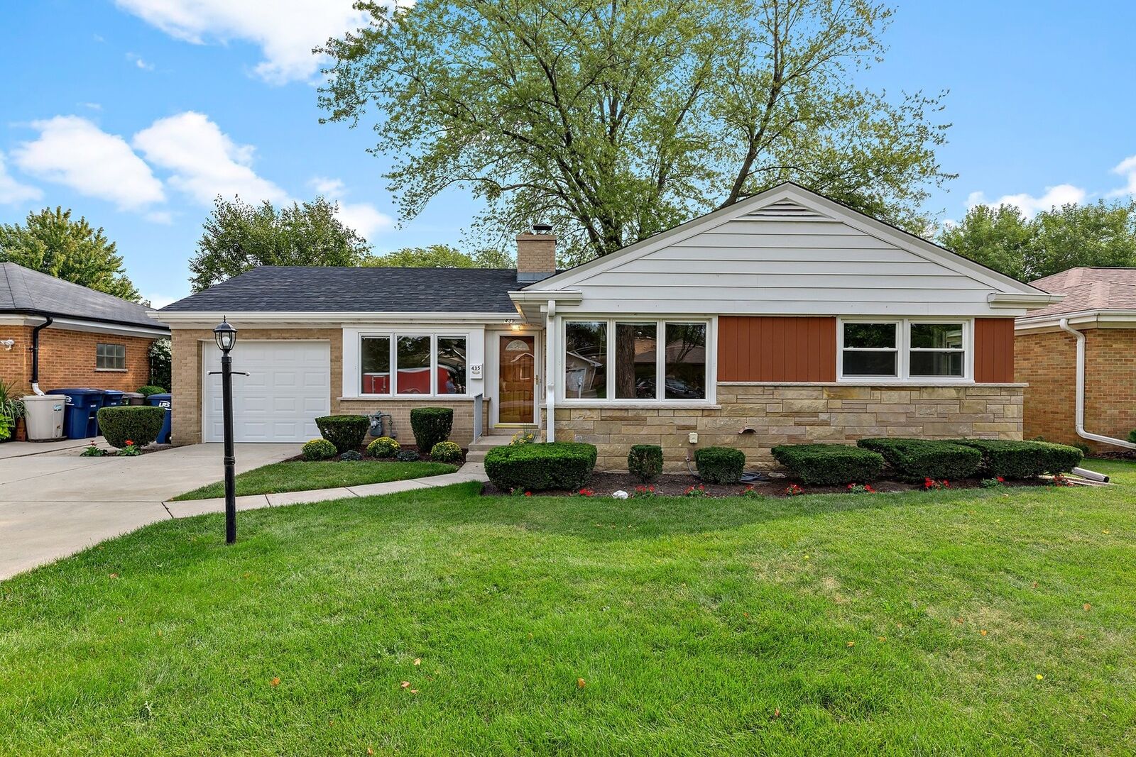 Property Photo:  435 Cornell Avenue  IL 60016 
