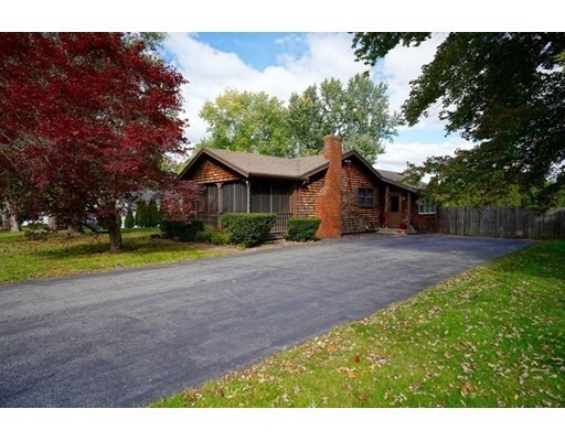 Property Photo: 6 Briscoe Rd MA 01834