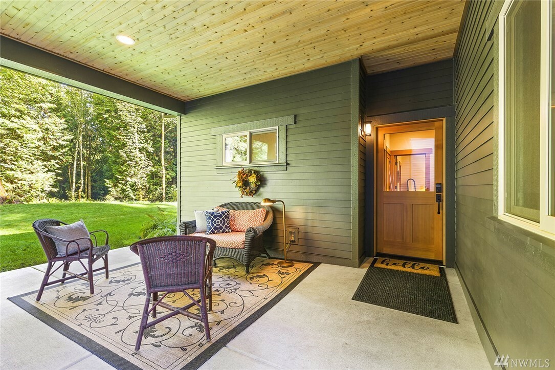 Property Photo:  14763 Sivertson Rd NE  WA 98110 