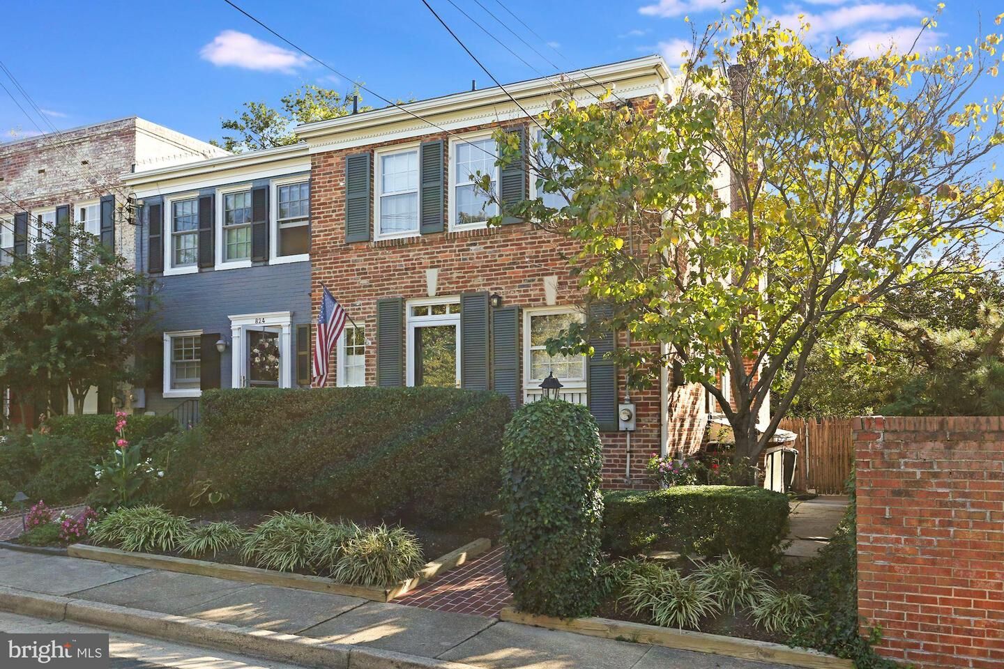 Property Photo: 826 S Fairfax Street VA 22314