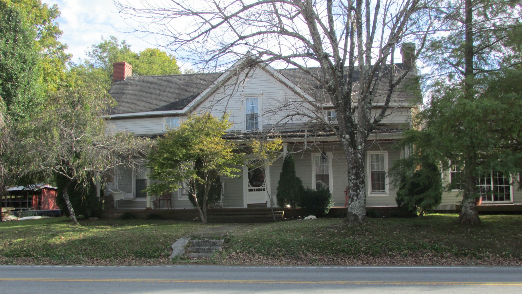 Property Photo:  944 Turnpike Road W  TN 38483 