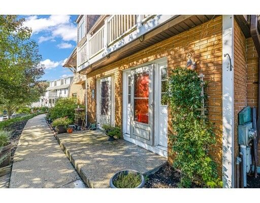 Property Photo:  4 Twin Light Cir A  MA 01966 