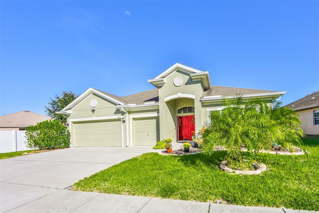 Property Photo: 11307 Tayport Loop FL 34654