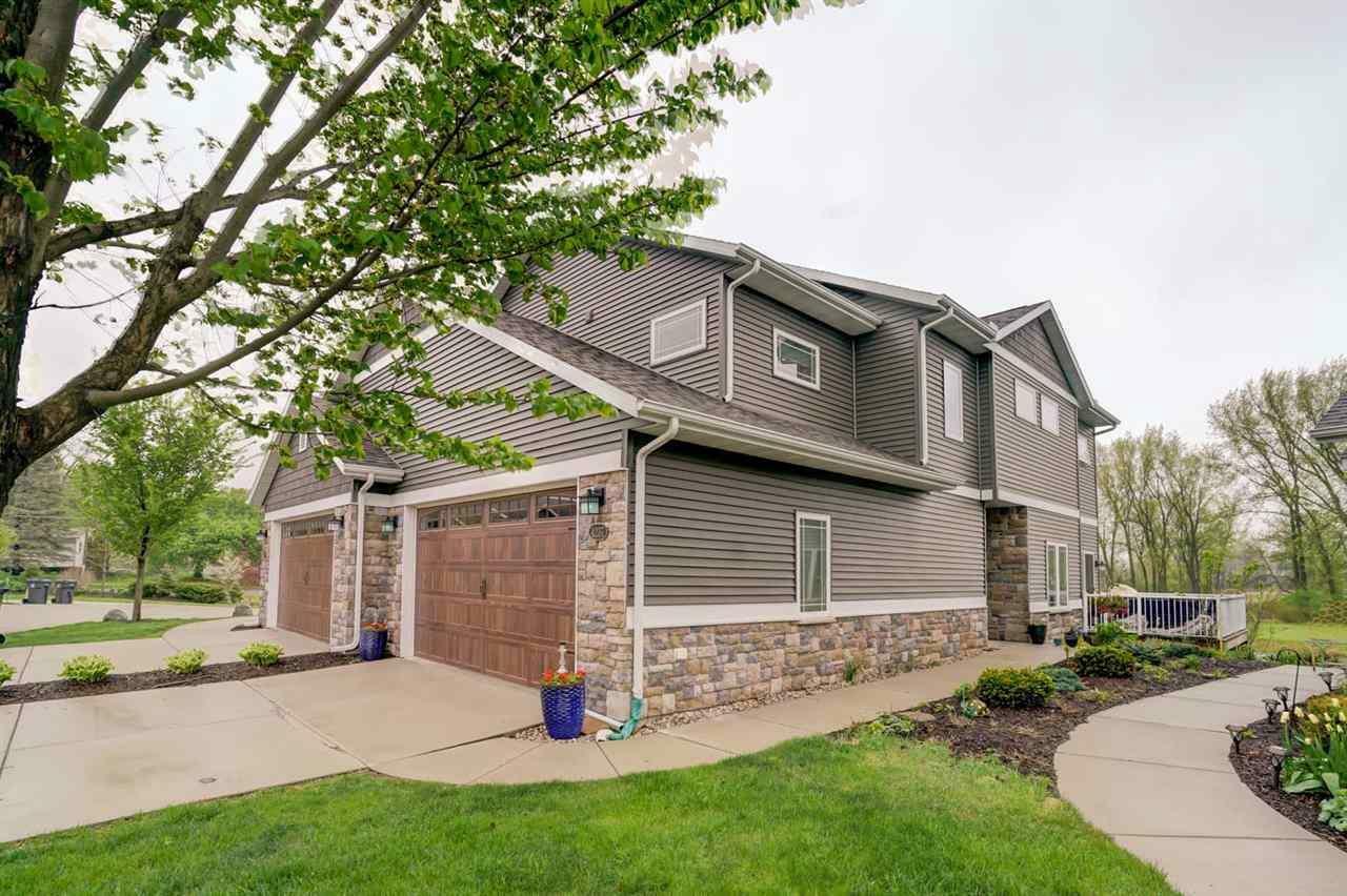 Property Photo:  4237 Cortland Ct  WI 53598 