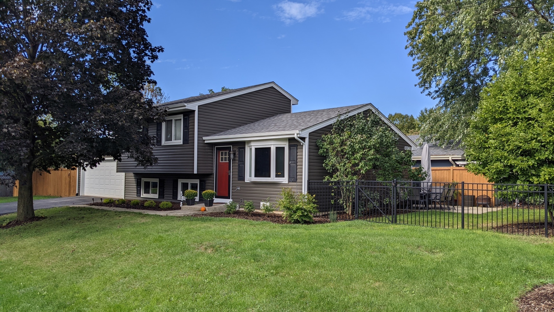 Property Photo: 0S068 Leonard Street IL 60190