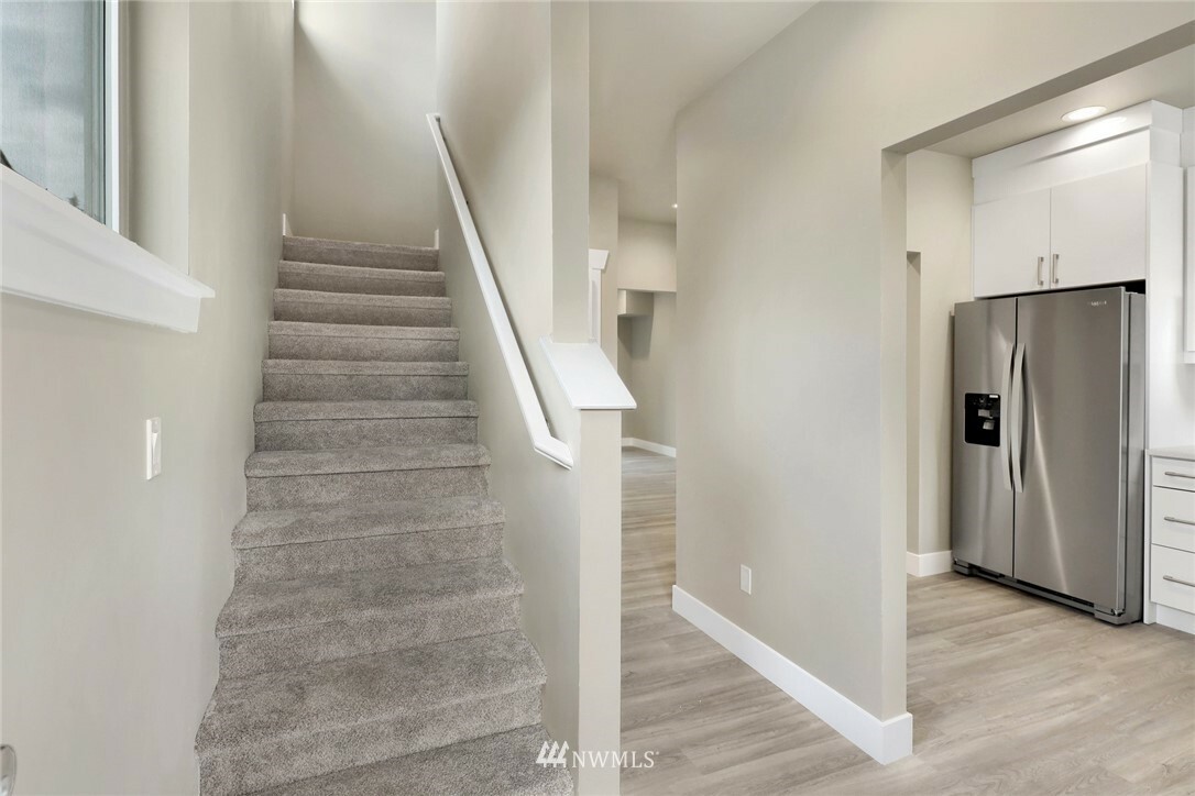 Property Photo: 503 Harman Way WA 98226