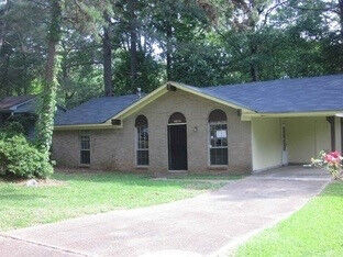Property Photo:  2870 Carleton Street  MS 39212 