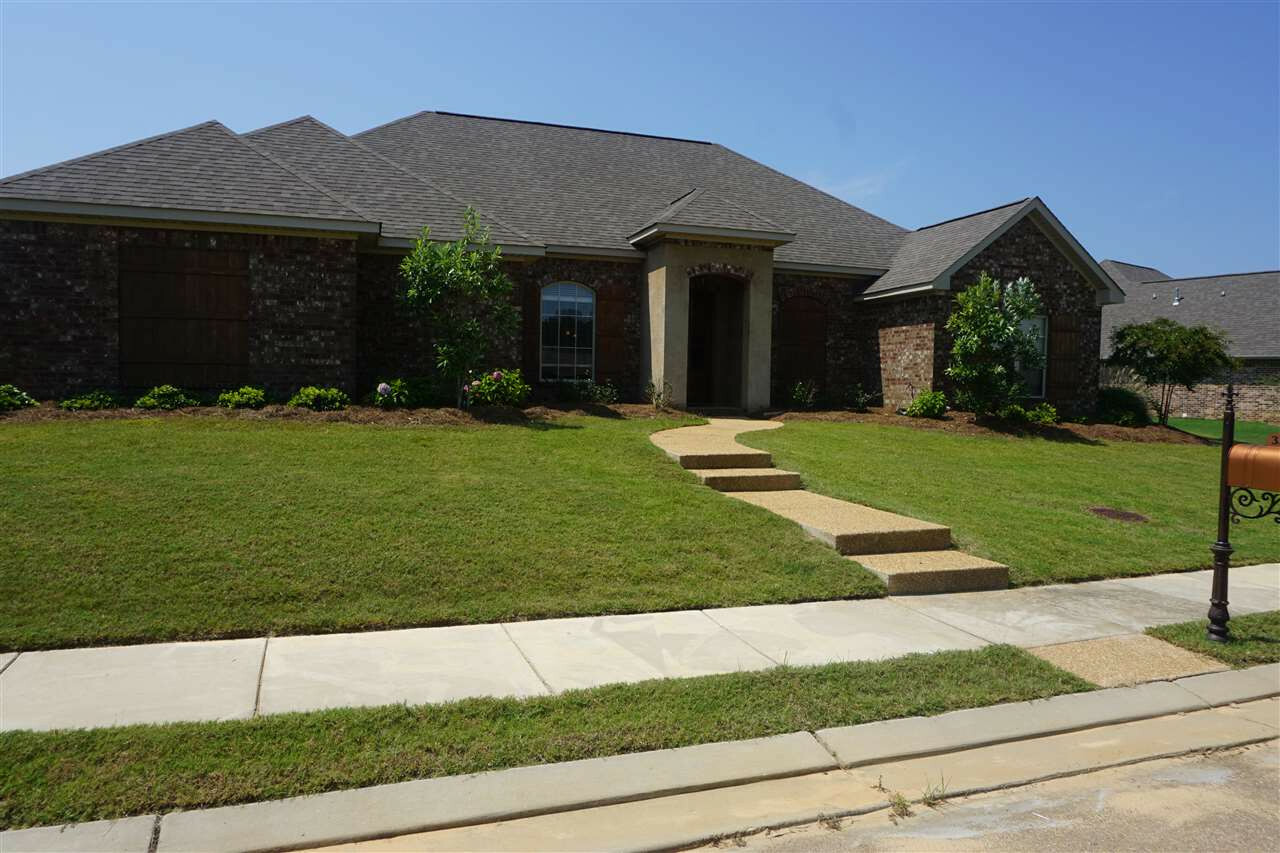 Property Photo:  338 Gladeview Place  MS 39047 