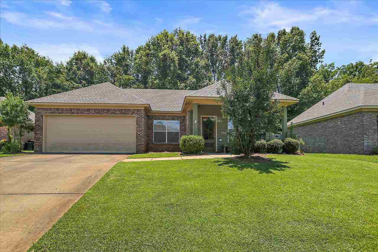 Property Photo:  105 Newport Drive  MS 39046 