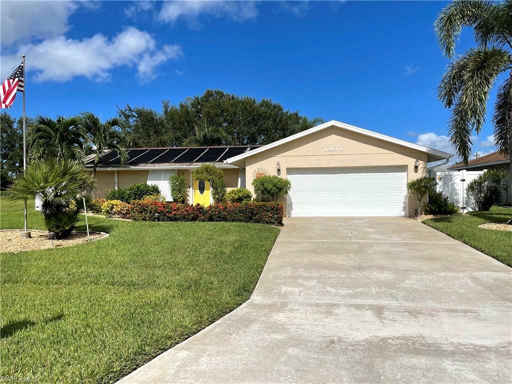 Property Photo: 1401 SE 31st Street FL 33904