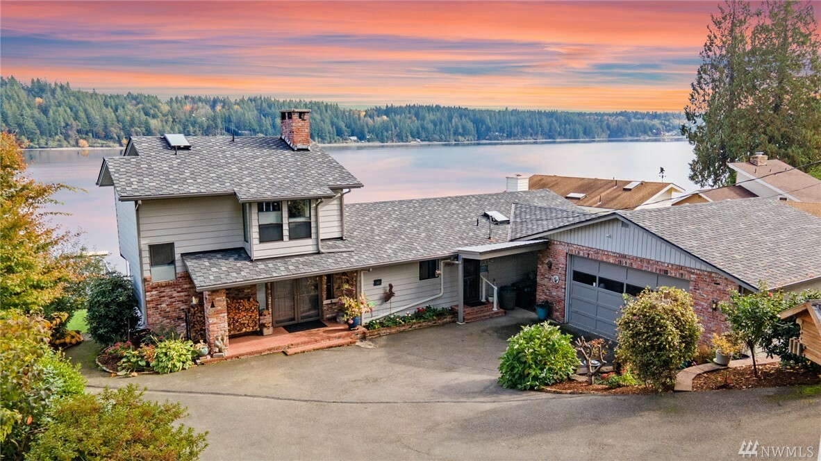 Property Photo:  401 E Osprey Lane  WA 98584 