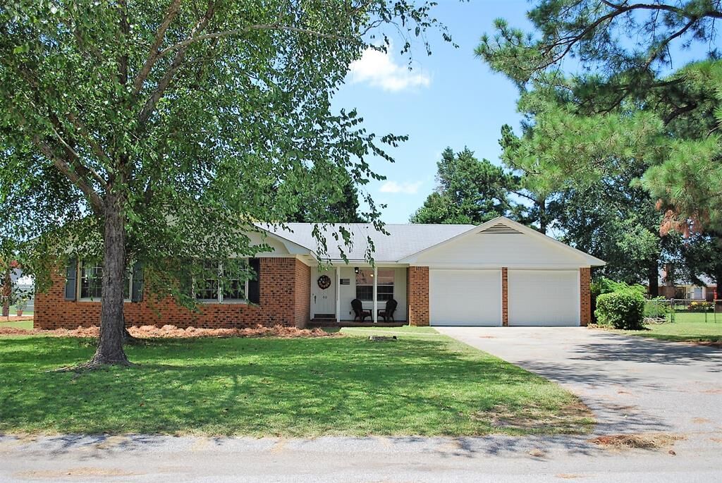 Property Photo:  Travis Court  SC 29154 