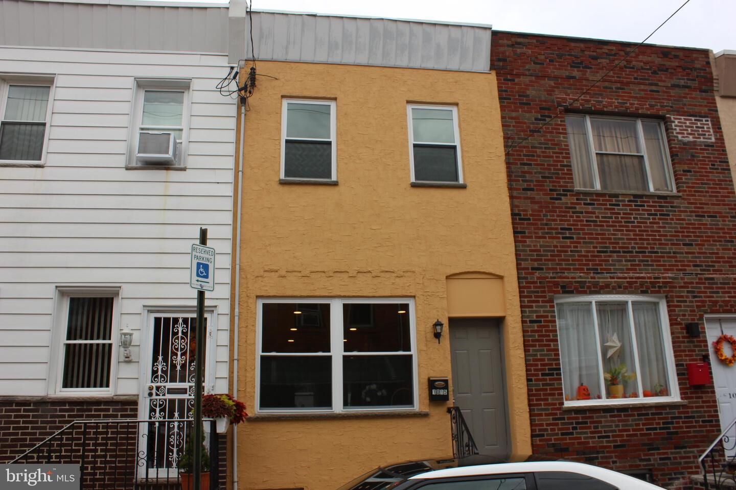 Property Photo: 1015 Cantrell Street PA 19148