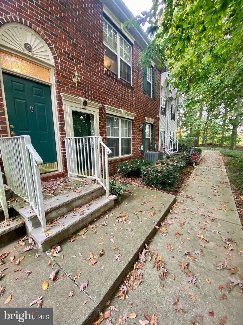 Property Photo:  27 Jay Court  NJ 08536 