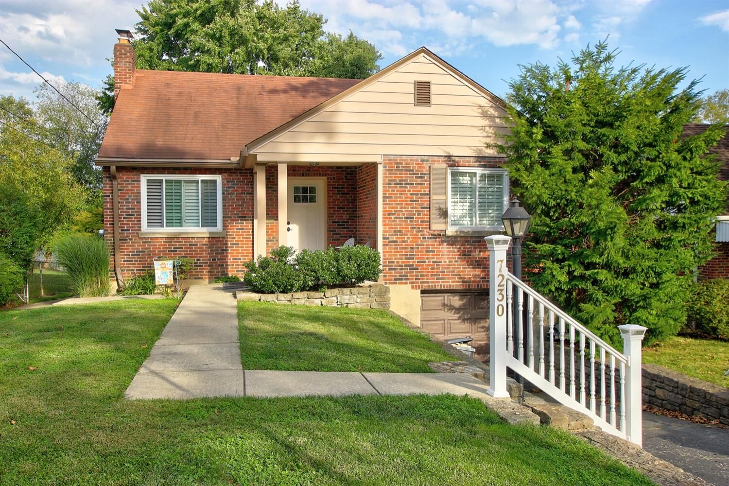 Property Photo: 7230 Osceola Dr OH 45243