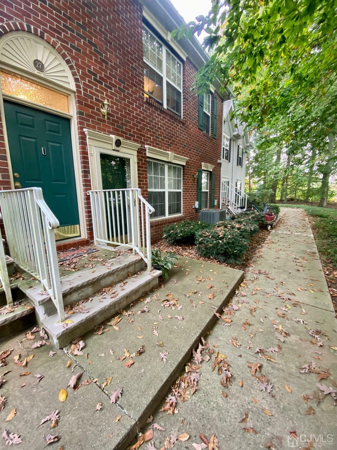 Property Photo:  27 Jay Court  NJ 08536 