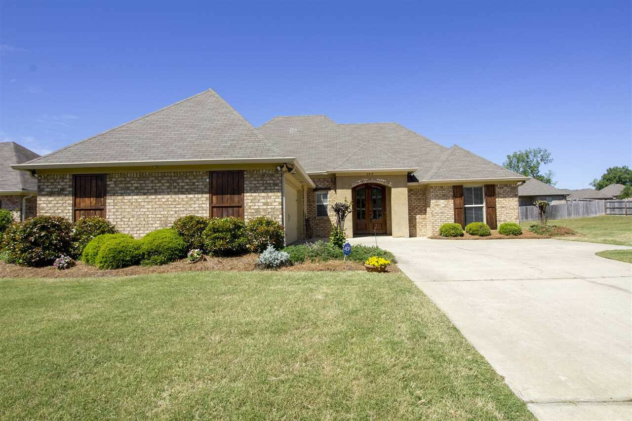 Property Photo:  209 Rockbridge Drive  MS 39110 