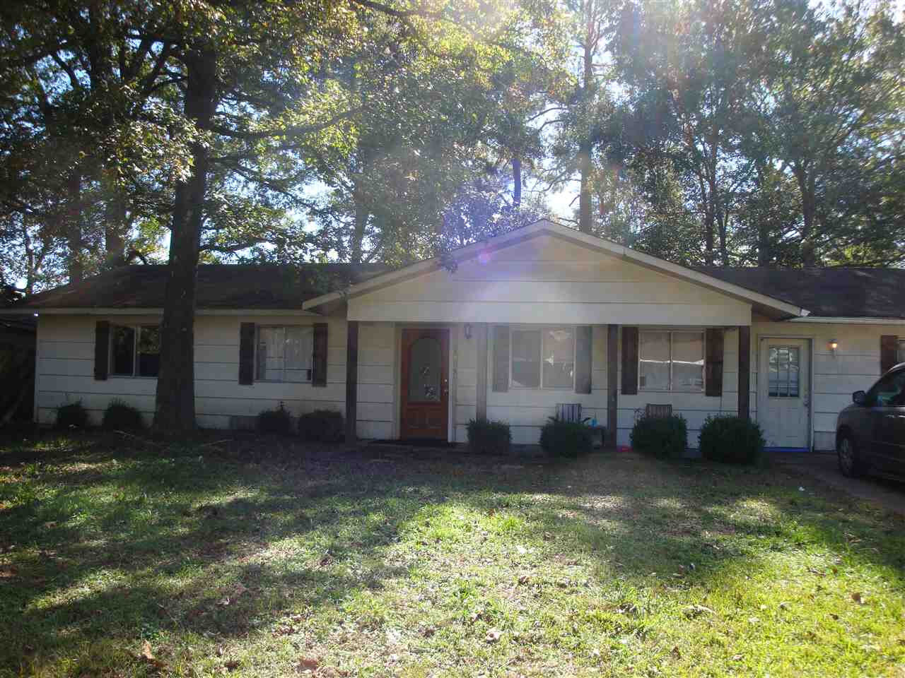 Property Photo: 1015 Wooddell Drive MS 39212