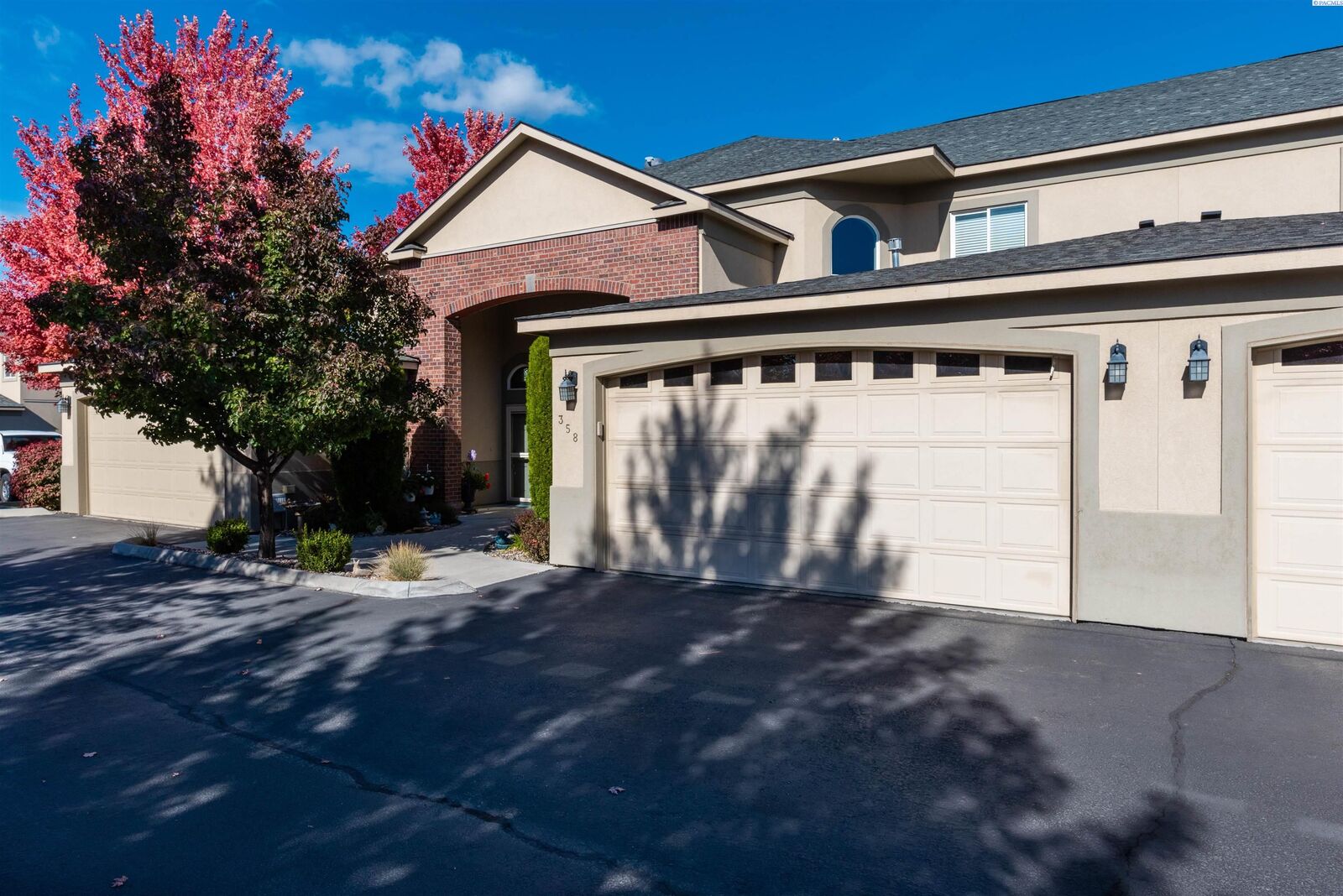 Property Photo: 358 Columbia Point Dr WA 99352