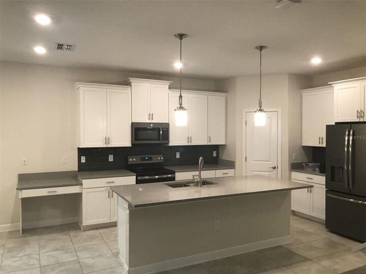 Property Photo:  11143 Longleaf Woods Drive  FL 32832 