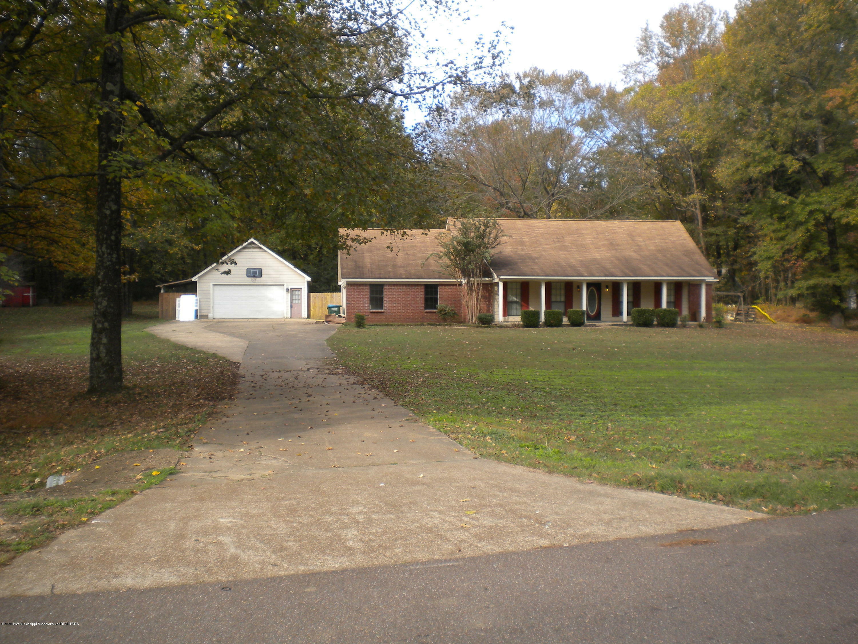 Property Photo: 7195 Broken Hickory Drive MS 38680