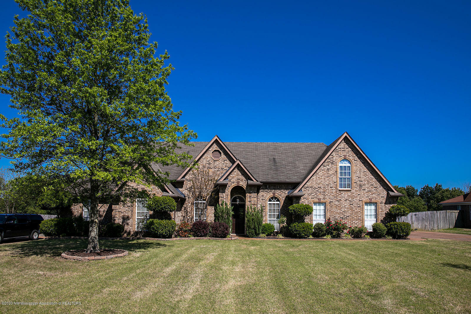 Property Photo: 7946 E Shelburne Lane MS 38672