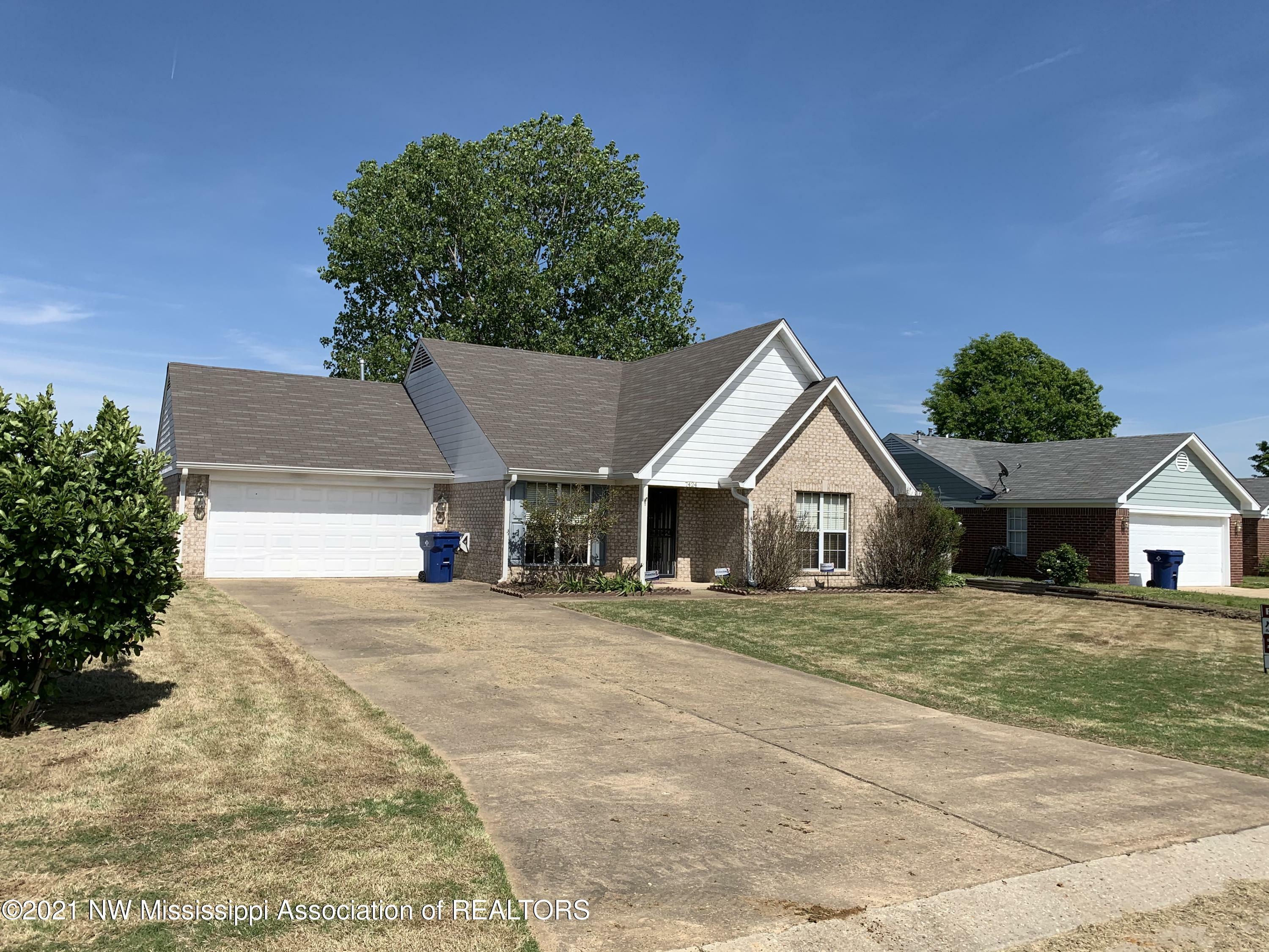 Property Photo: 7424 Crystal Drive MS 38637