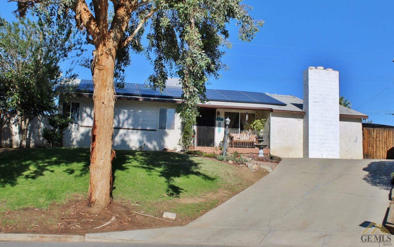 Property Photo:  2304 Flint Drive  CA 93306 