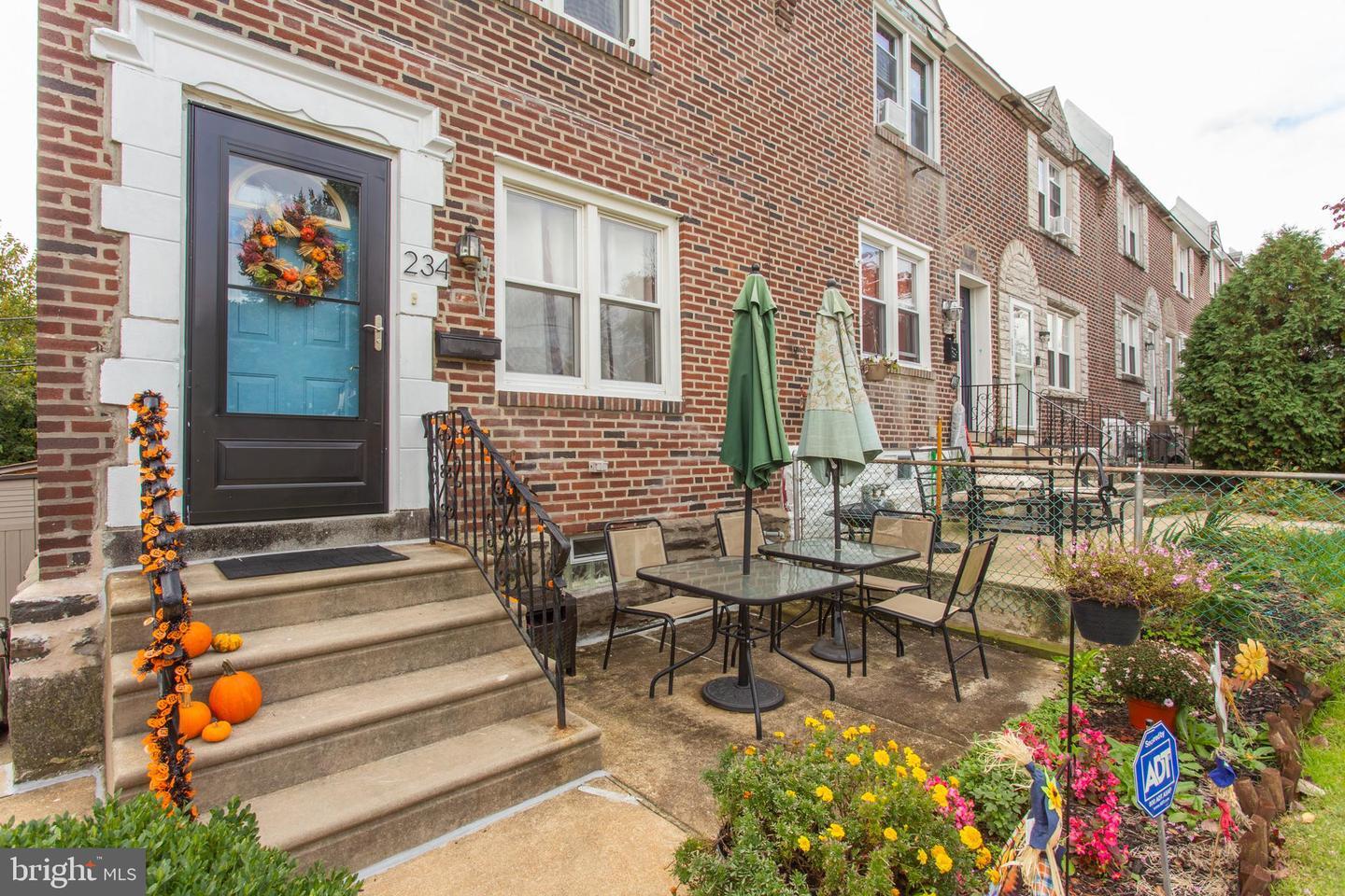 Property Photo: 234 W Washington Avenue PA 19018