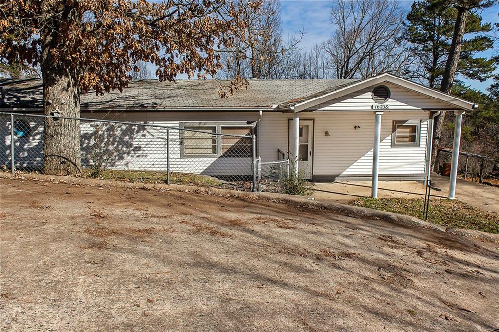 Property Photo: 16238 Sycamore Lane AR 72756