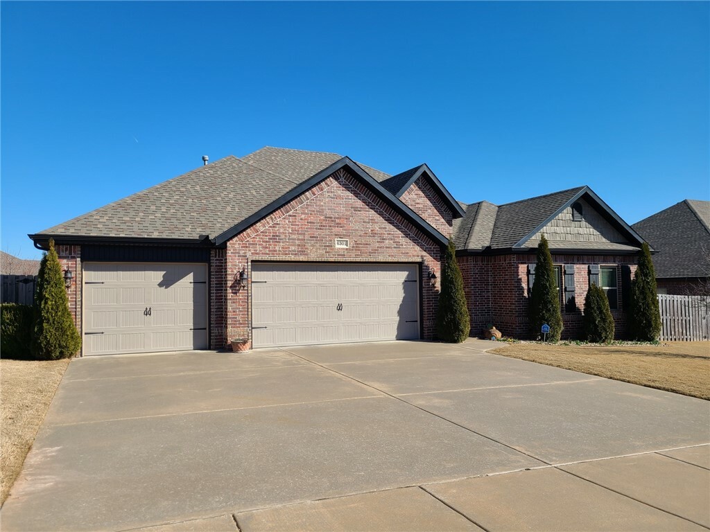 Property Photo: 6301 S 57th Street AR 72758