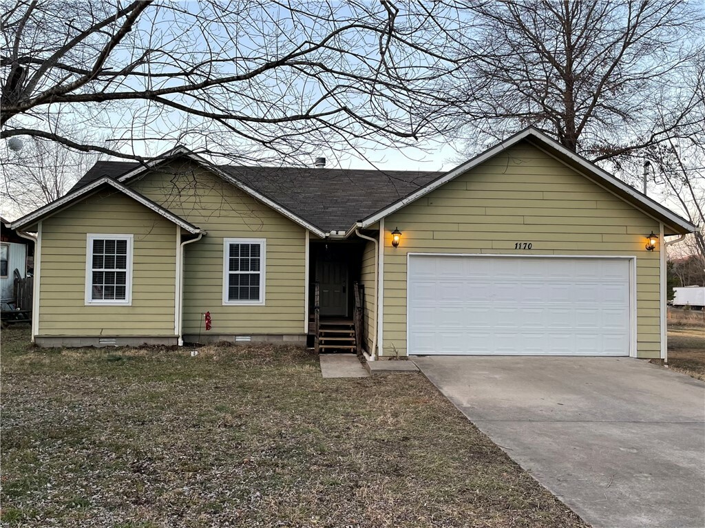 Property Photo:  1170 W Bailey Drive  AR 72701 