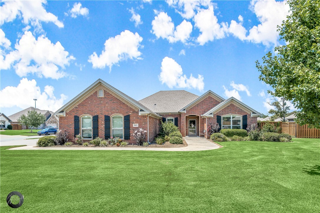 Property Photo:  3401 NW Park Hill Boulevard  AR 72712 