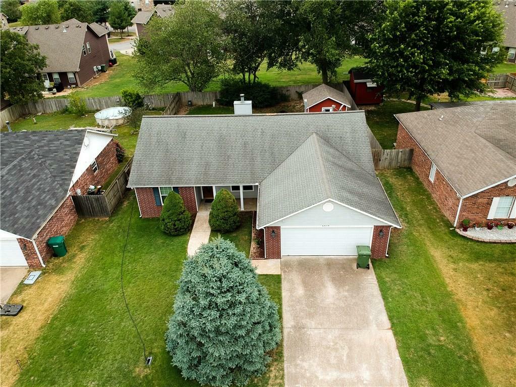 Property Photo:  2416 S 14th Street  AR 72758 