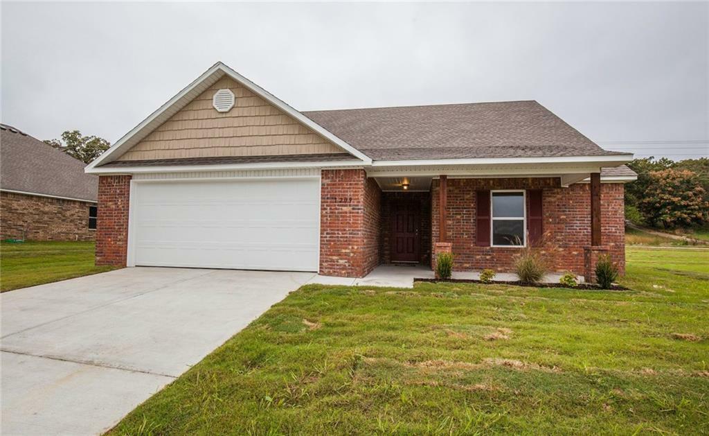 Property Photo:  1209 Willow Oak Street  AR 72727 