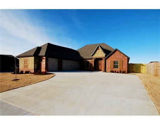 Property Photo:  2903 SW Joshua Avenue  AR 72712 