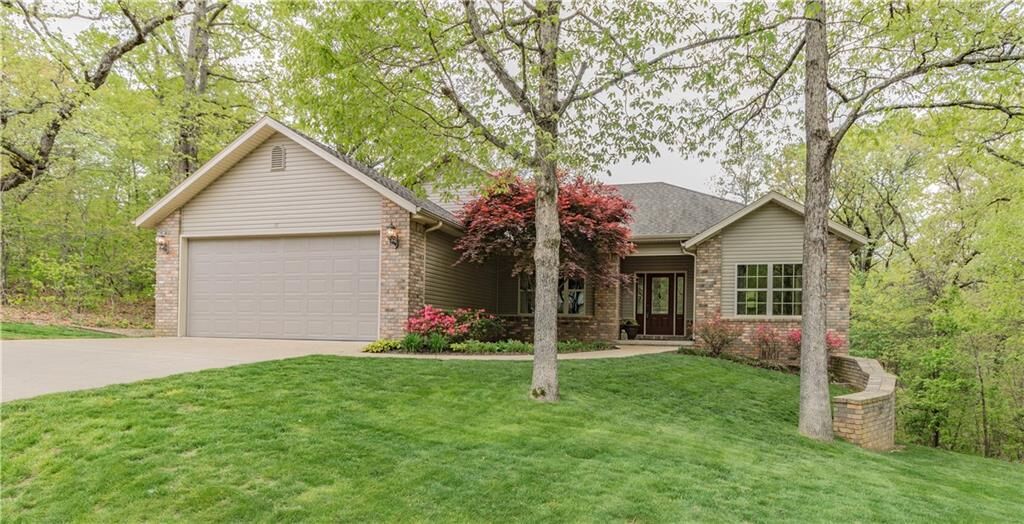 Property Photo: 11 Tennyson Lane AR 72714