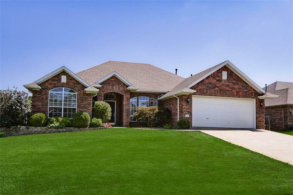 Property Photo:  341 W Ridgedale Drive  AR 72730 