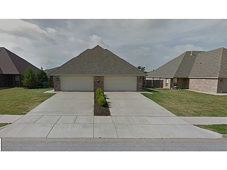 Property Photo: 7393 Brooklyn Avenue A AR 72762
