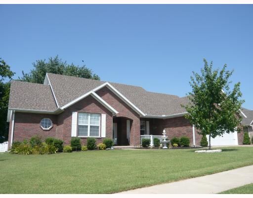 Property Photo: 901 Maple Street AR 72719